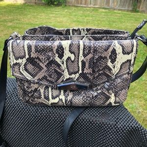 Simply Vera wang purse